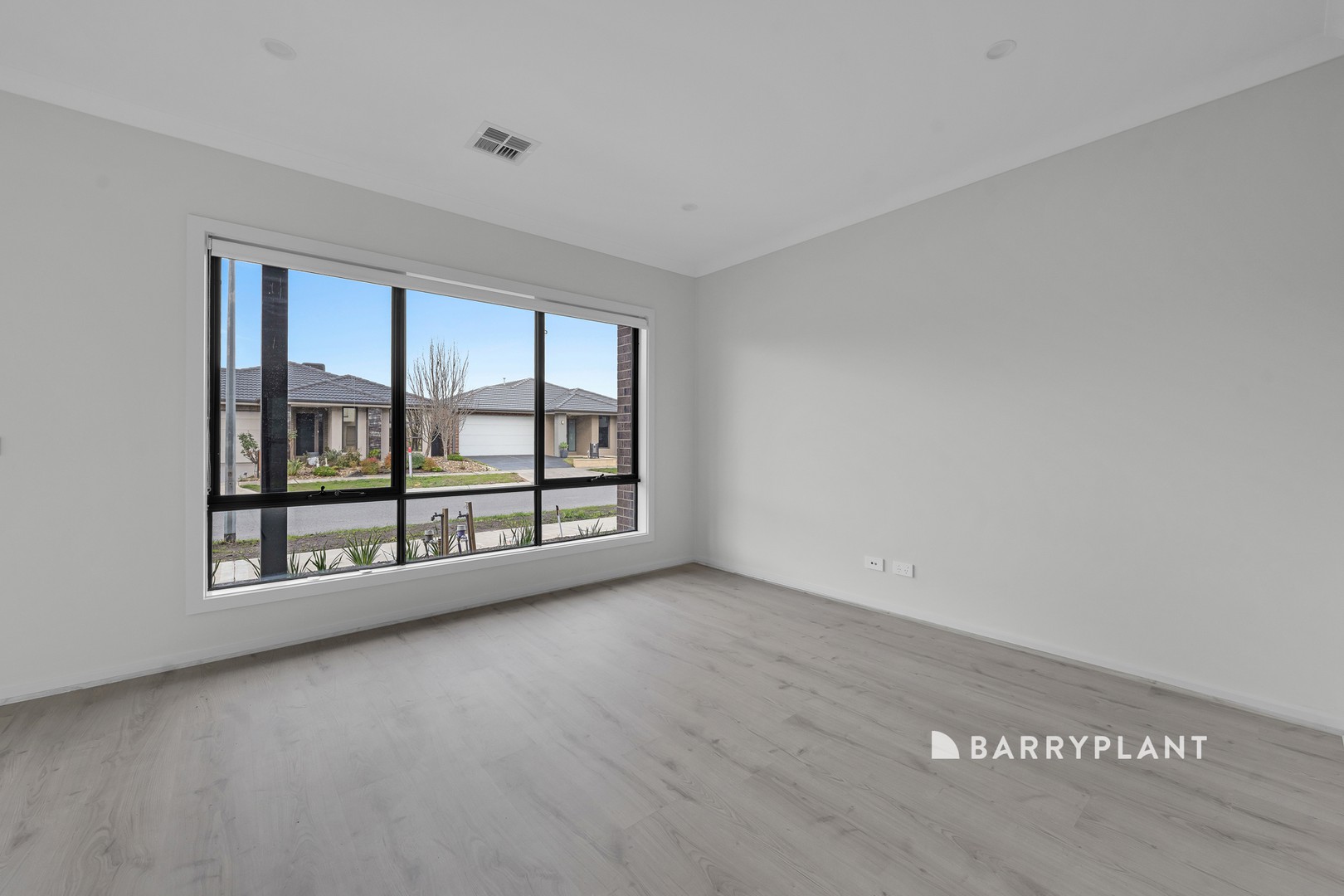 21 Guisard Way, Clyde North, VIC 3978, Clyde North - Thumbnail 4