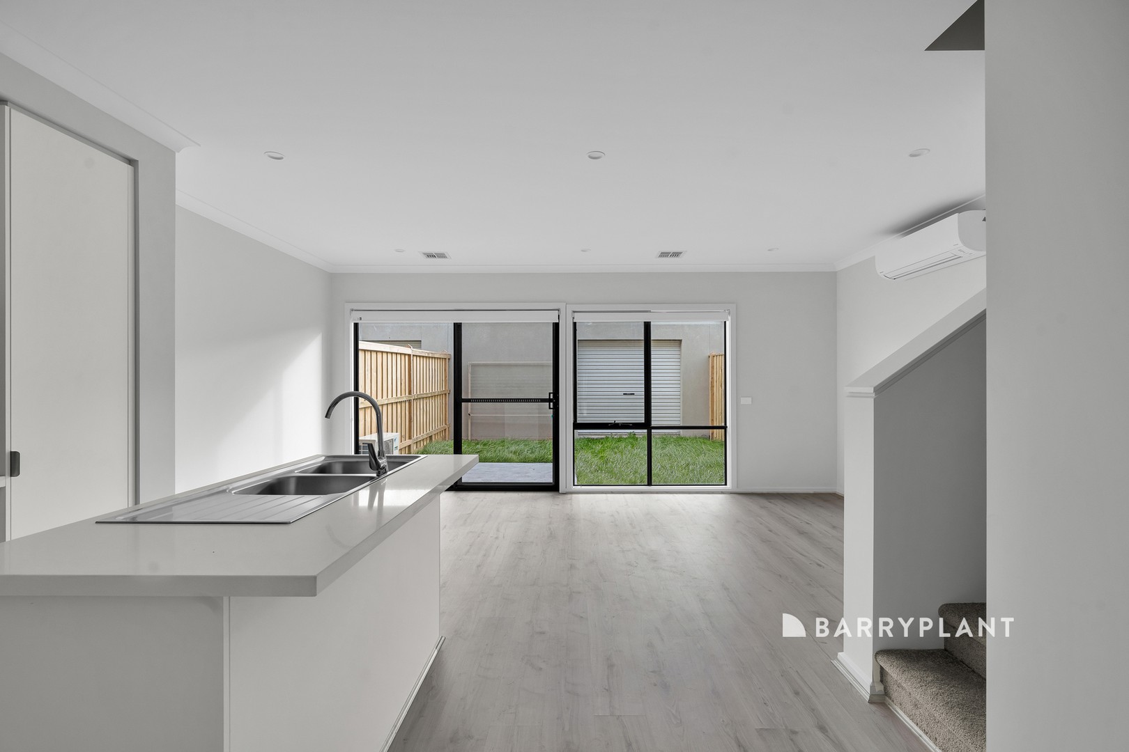 21 Guisard Way, Clyde North, VIC 3978, Clyde North - Thumbnail 6