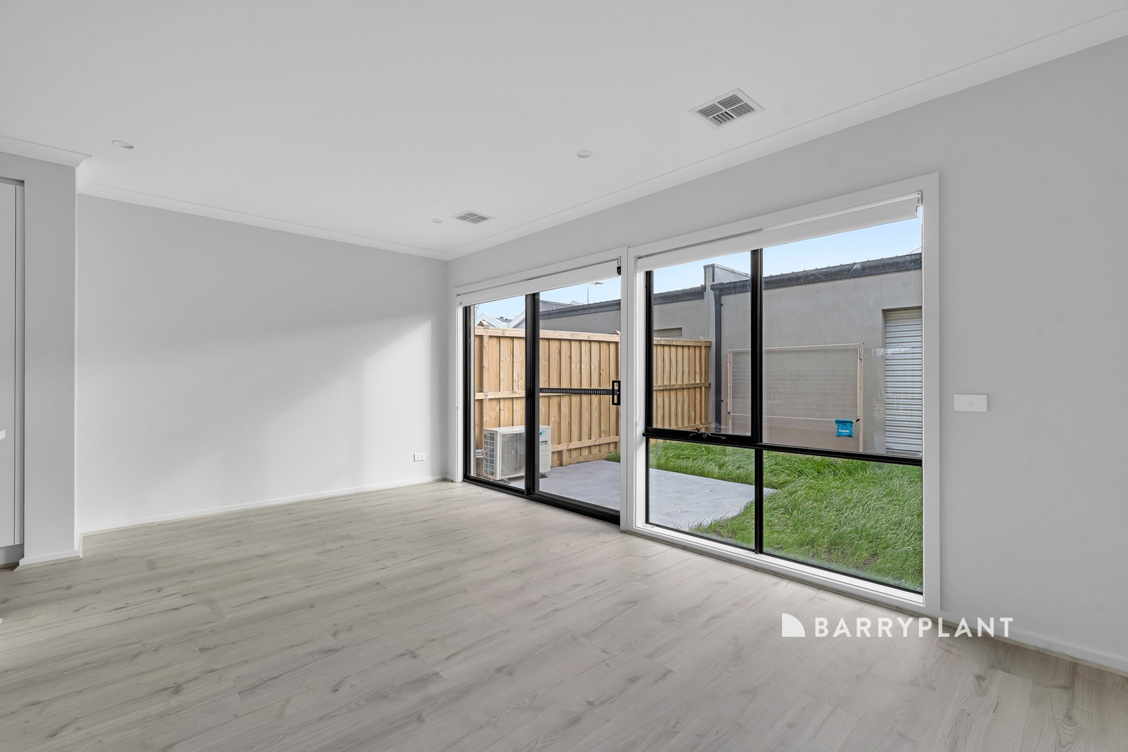 21 Guisard Way, Clyde North, VIC 3978, Clyde North - Thumbnail 7