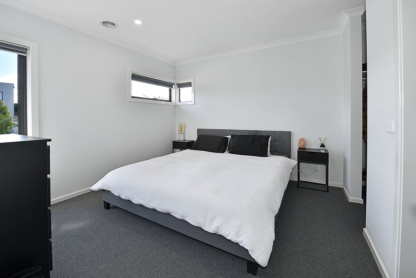 21 Hallcroft Road, Greenvale, VIC 3059, Greenvale - Thumbnail 3