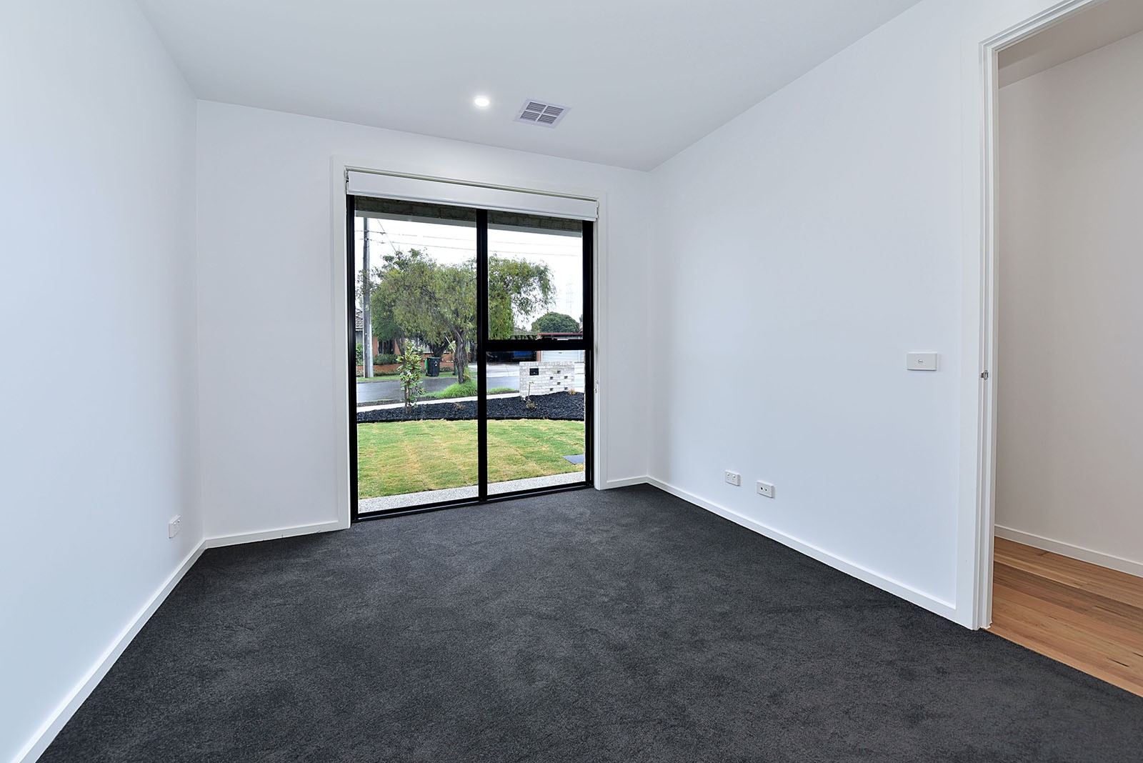 21 Hilbert Road, Airport West, VIC 3042, Airport West - Thumbnail 6