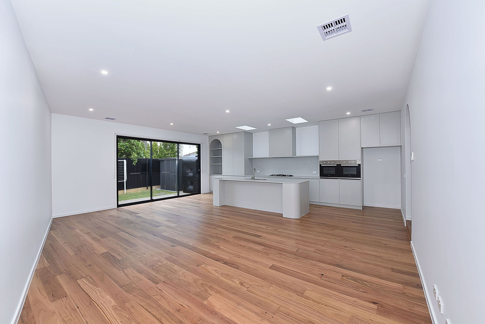 21 Hilbert Road, Airport West, VIC 3042, Airport West - Thumbnail 2
