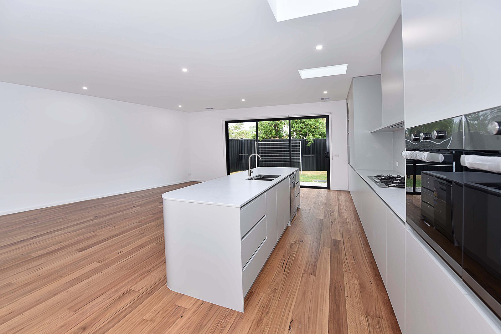 21 Hilbert Road, Airport West, VIC 3042, Airport West - Thumbnail 3