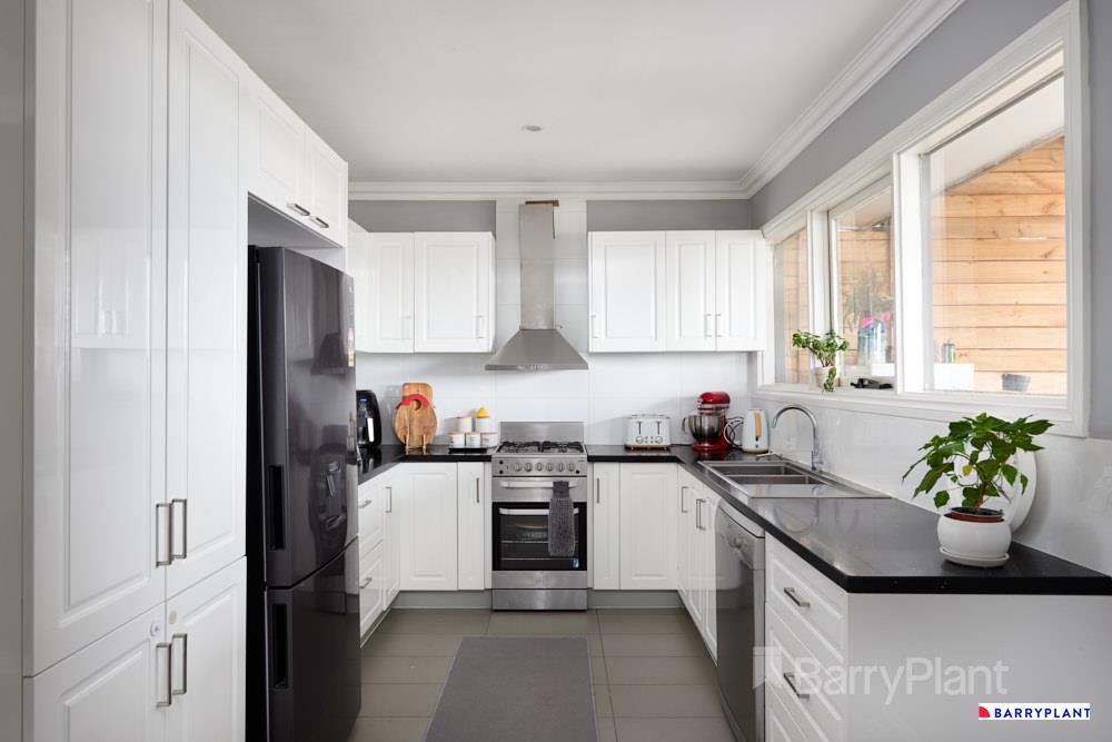 21 Hillside Avenue, Dandenong North, VIC 3175 - Thumbnail 1 - 18/12/2025