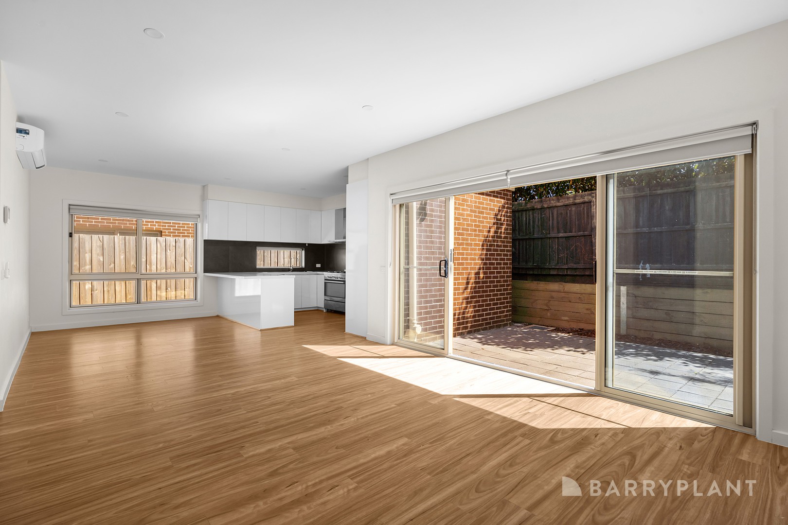 21 Hillview Crescent, Ferntree Gully, VIC 3156 - Thumbnail 1 - 23/02/2026