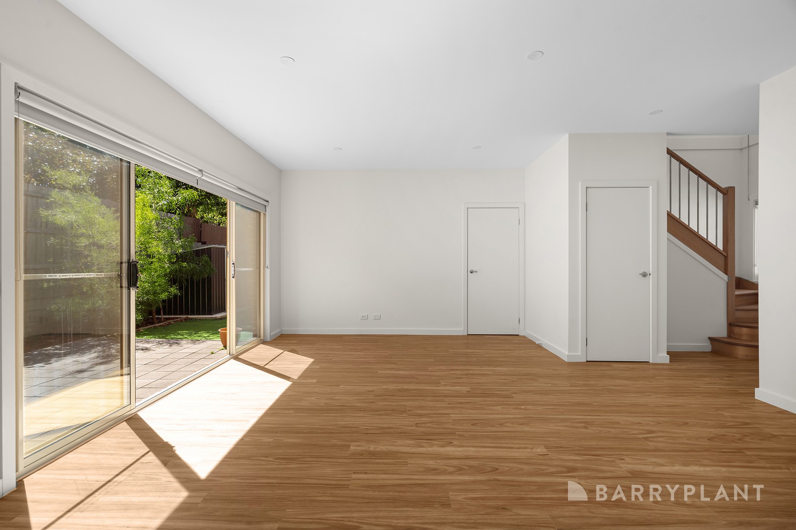 21 Hillview Crescent, Ferntree Gully, VIC 3156, Ferntree Gully - Thumbnail 4