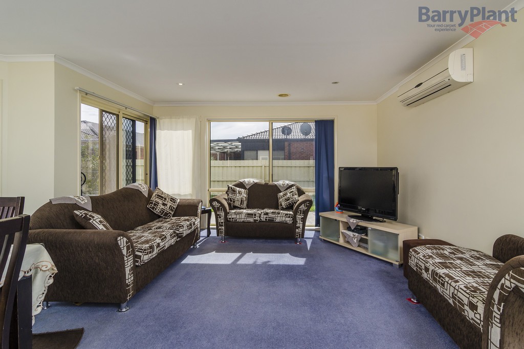 21 Inverloch Drive, Point Cook, VIC 3030, Point Cook - Thumbnail 5