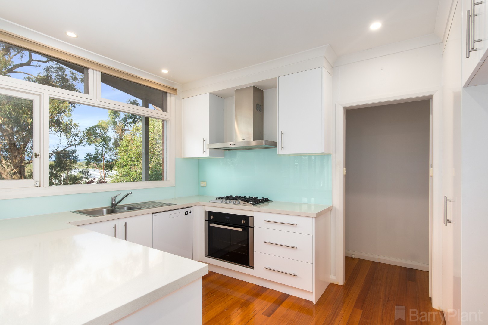 21 Ireland Street, Ringwood, VIC 3134, Ringwood - Thumbnail 2