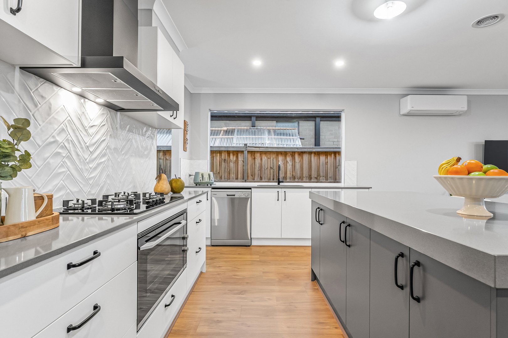 21 Isherwood Road, Deanside, VIC 3336, Deanside - Thumbnail 5