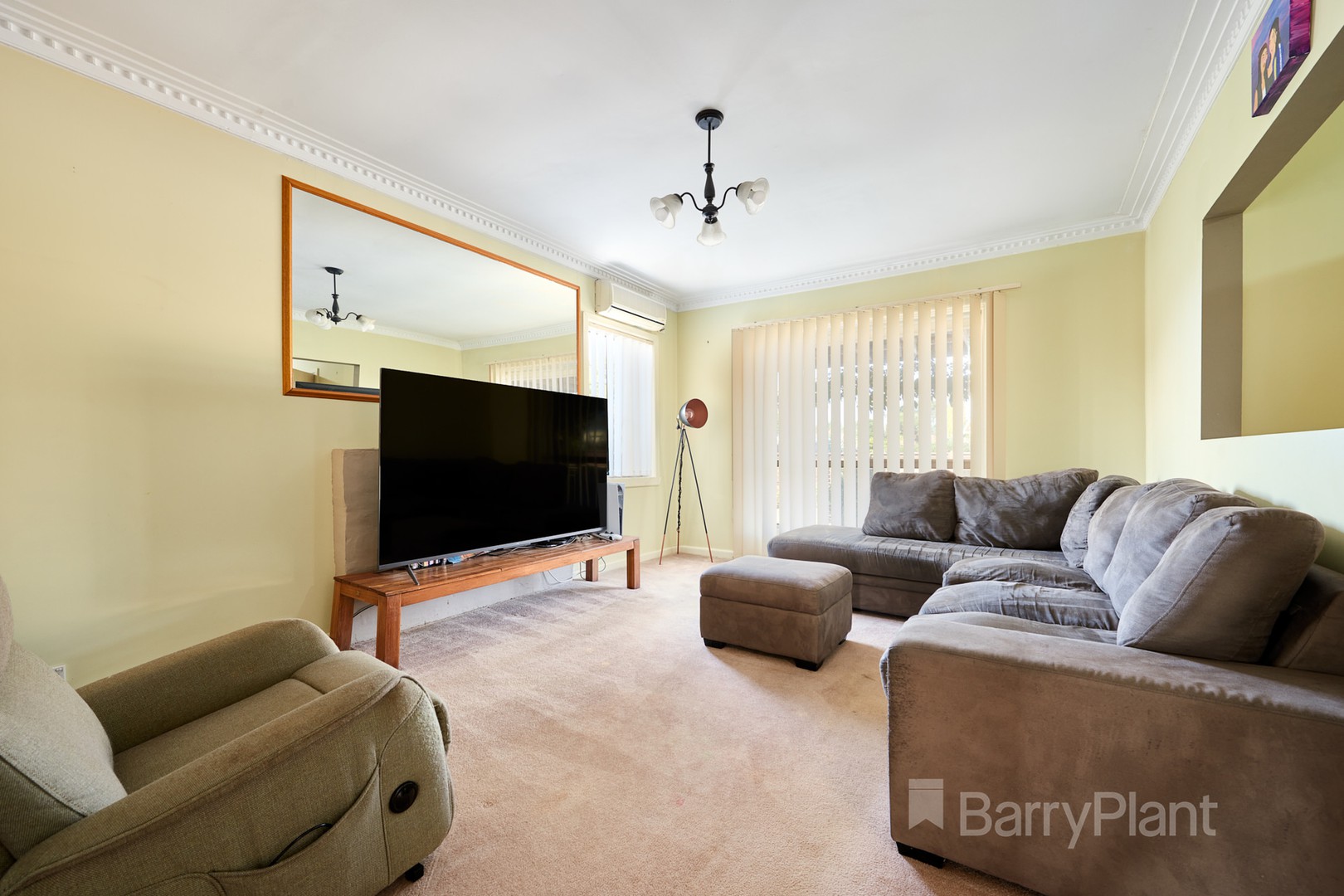 16 Anthony Drive, BURLEIGH WATERS QLD 4220, Burleigh Waters - Thumbnail 2