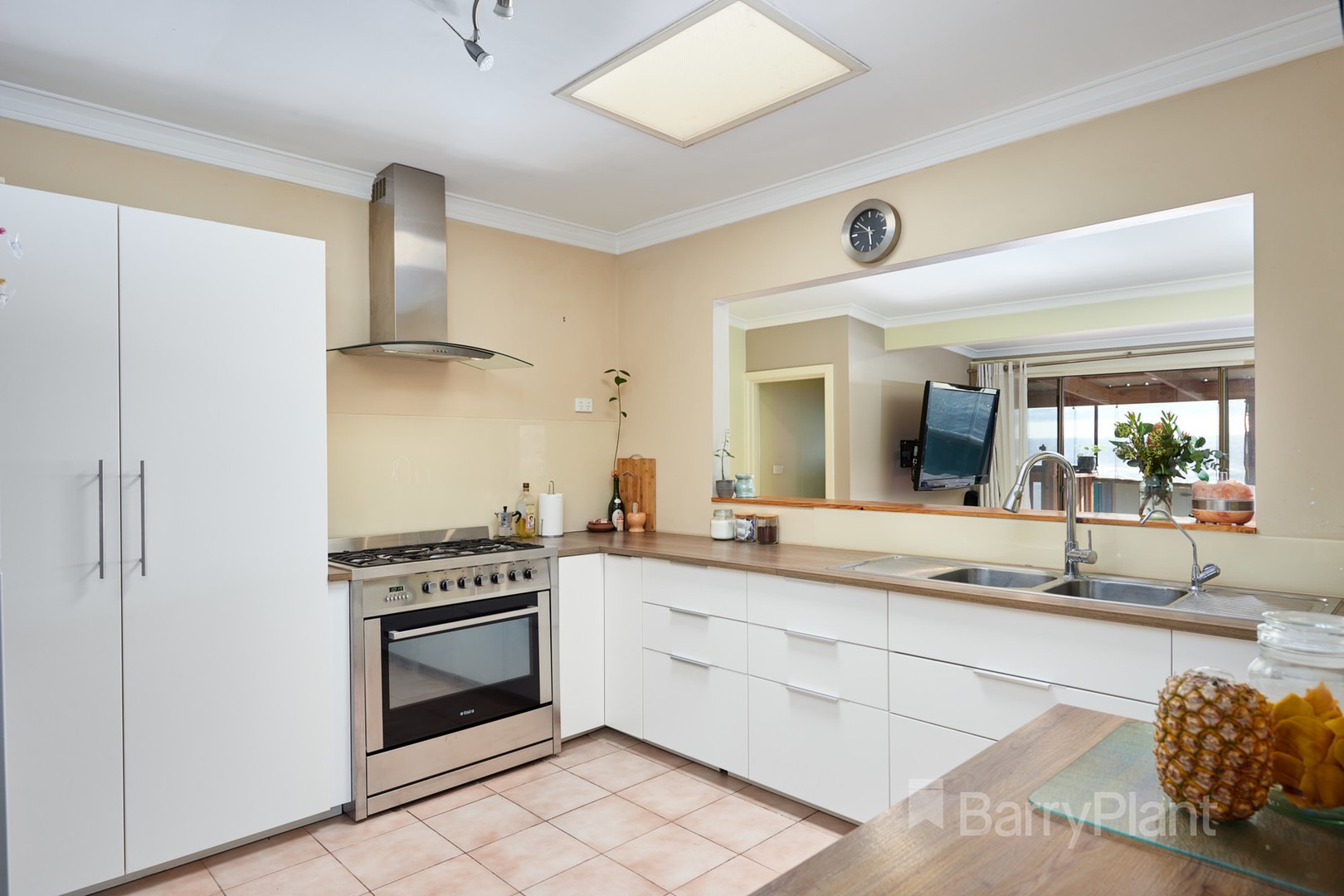 16 Anthony Drive, BURLEIGH WATERS QLD 4220, Burleigh Waters - Thumbnail 4