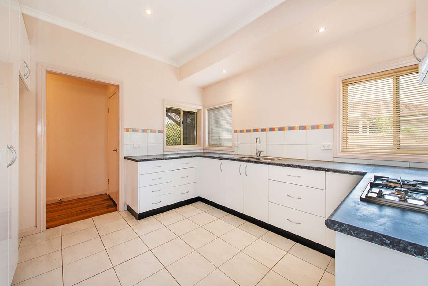 21 Joffre Avenue, Edithvale, VIC 3196, Edithvale - Thumbnail 4