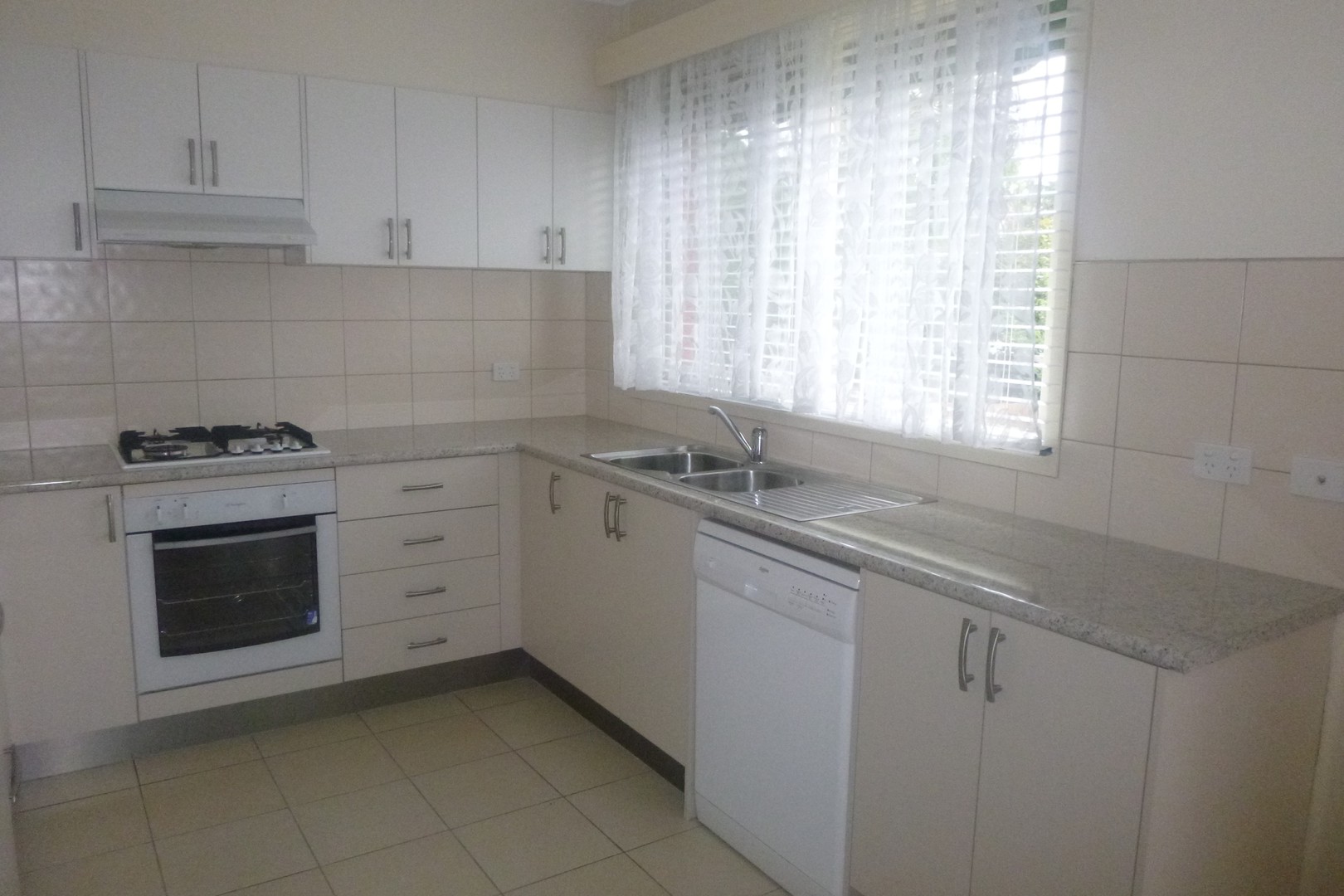 21 Jubilee Street, Mount Waverley, VIC 3149 - Thumbnail 2 - 05/08/2025