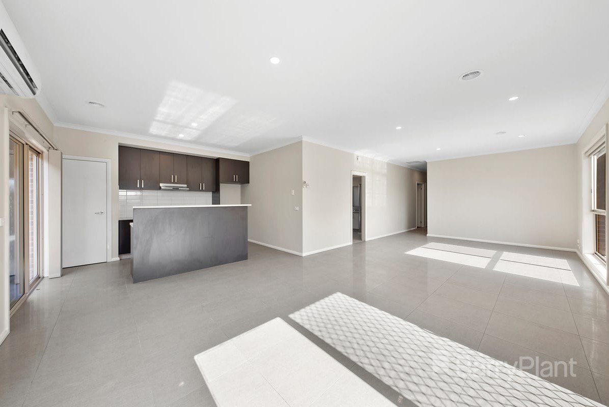 21 Kunuka Circuit, Caroline Springs, VIC 3023, Caroline Springs - Thumbnail 3
