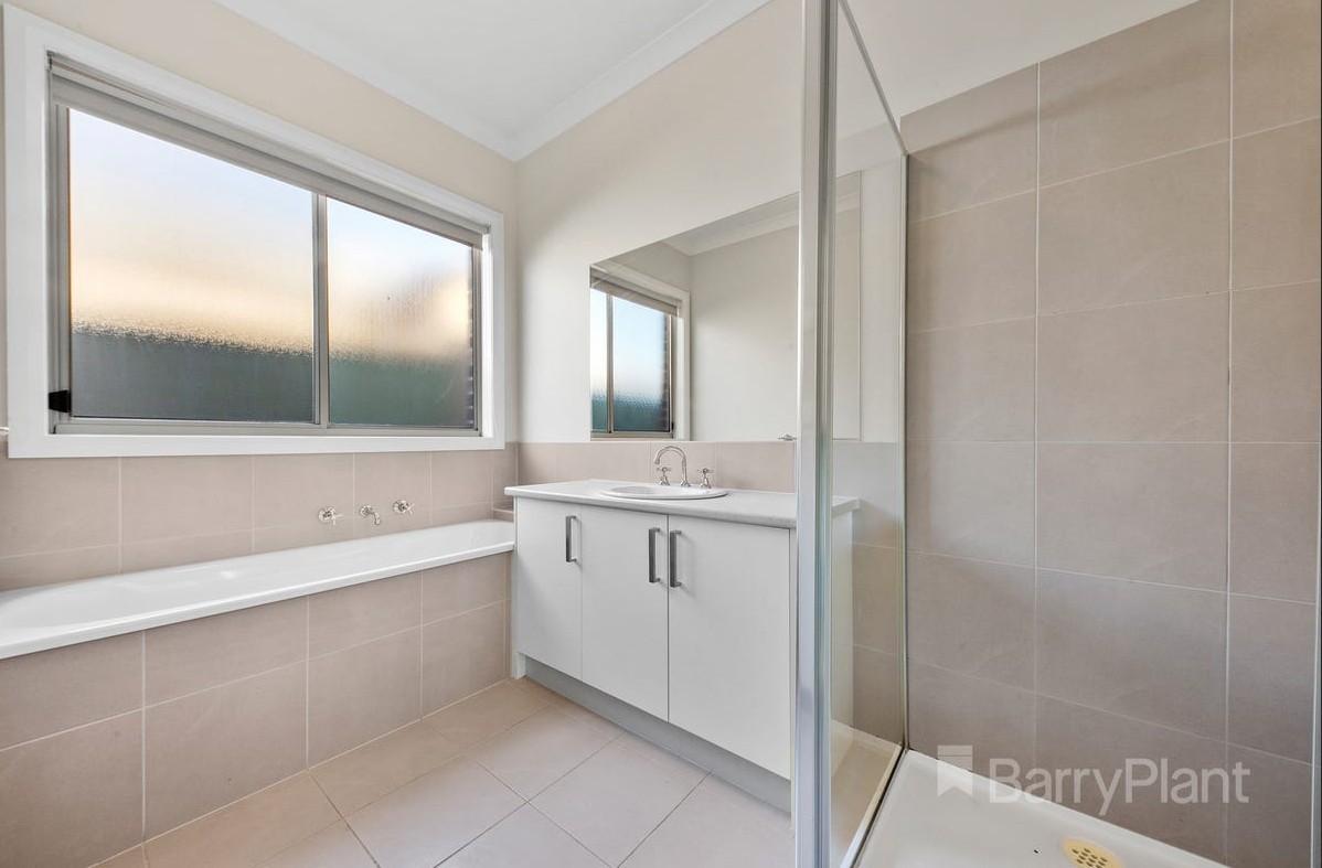 21 Kunuka Circuit, Caroline Springs, VIC 3023, Caroline Springs - Thumbnail 5