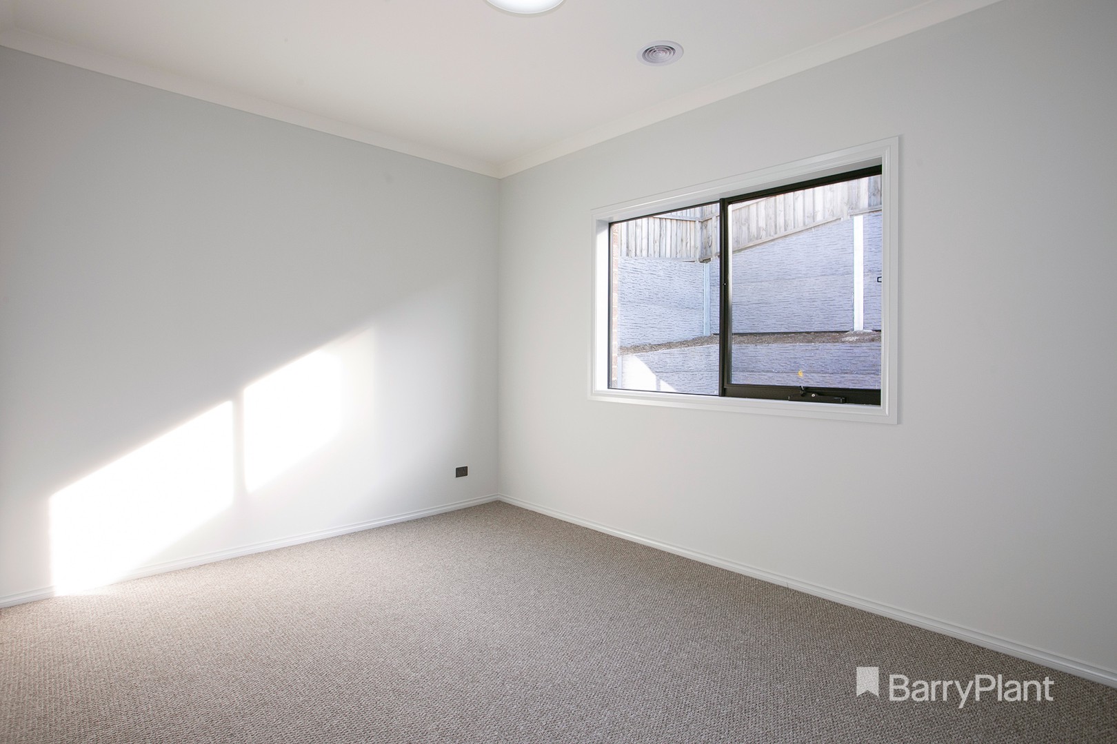 21 Kurrajong Road, Warragul, VIC 3820, Warragul - Thumbnail 5