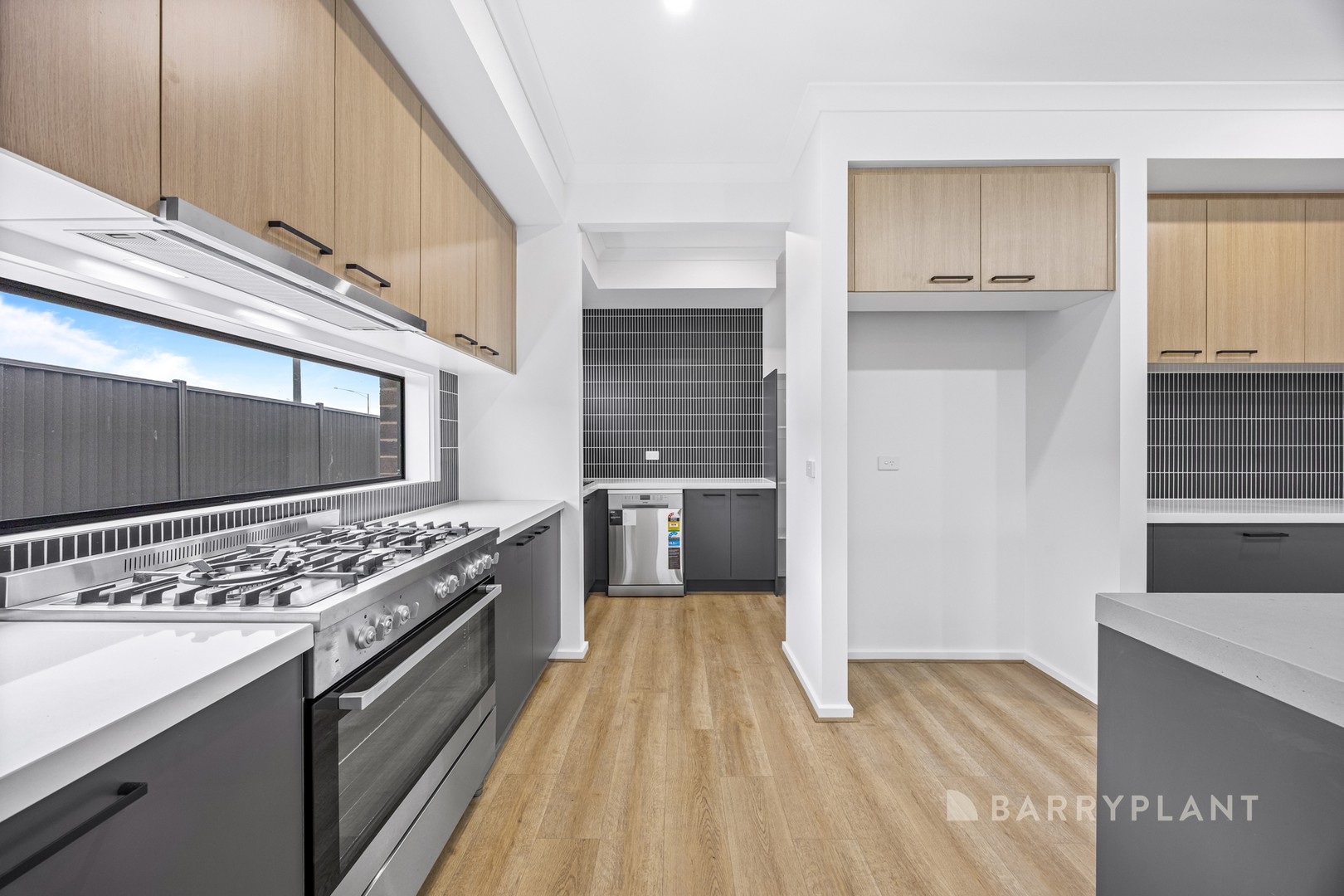 21 Lakeland Drive, Lucas, VIC 3350 - Thumbnail 2 - 17/10/2025