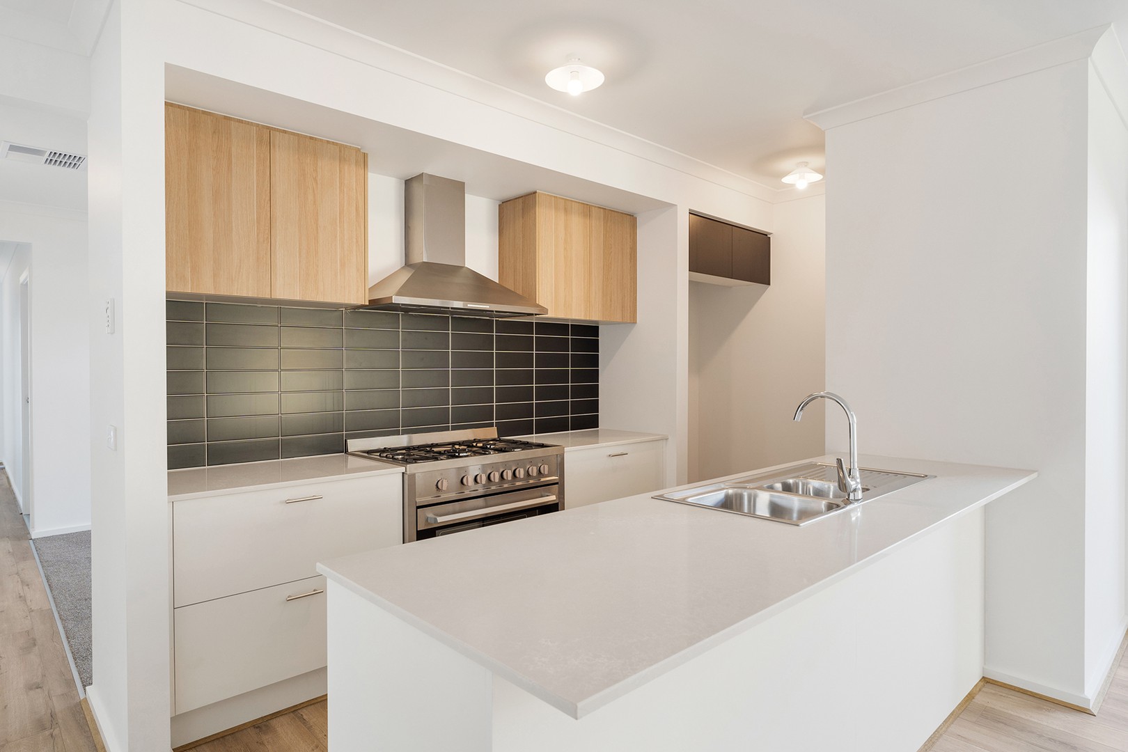 21 Lennox Street, Donnybrook, VIC 3064 - Thumbnail 2 - 01/09/2026