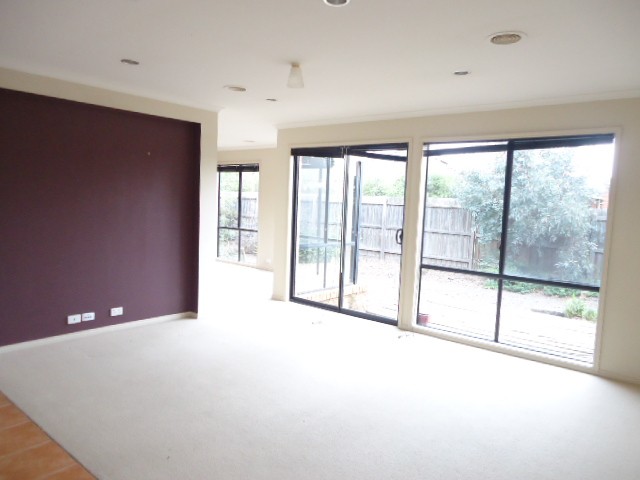 21 Lewiston Drive, Point Cook, VIC 3030, Point Cook - Thumbnail 3