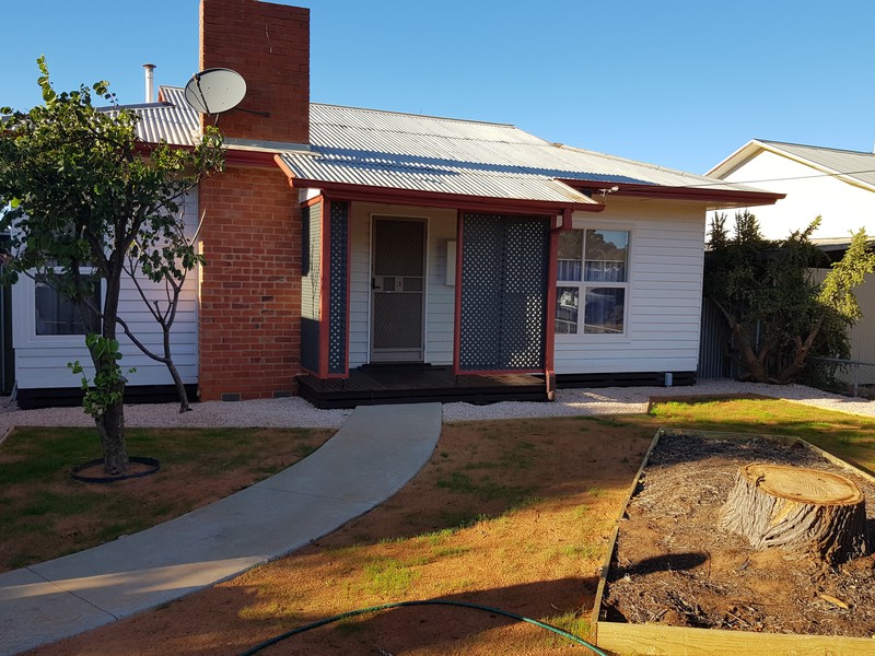 21 Loddon Avenue, Red Cliffs, VIC 3496 - Image - 18/11/2025