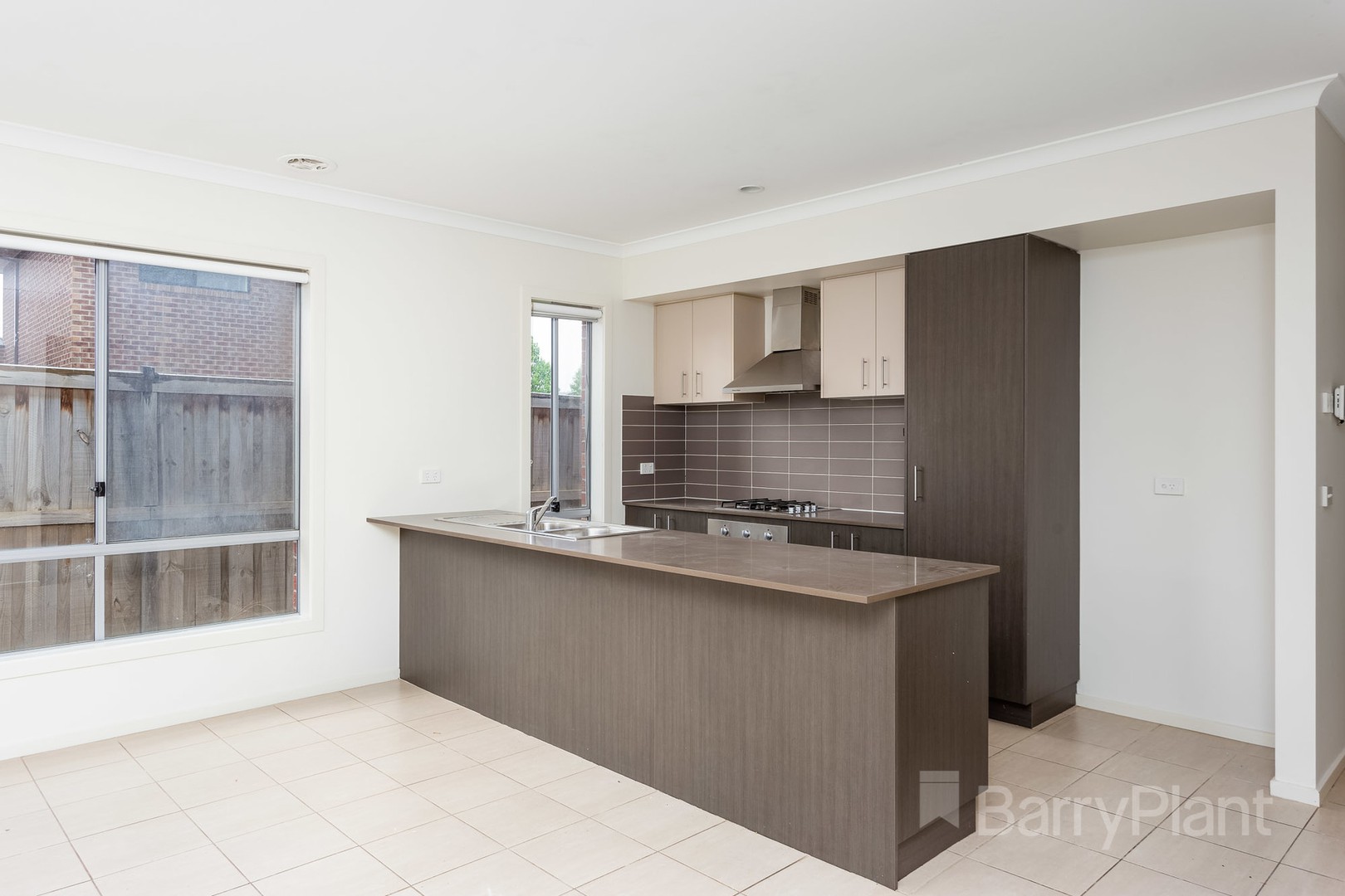 21 Maddock Street, Point Cook, VIC 3030 - Thumbnail 2 - 04/10/2021