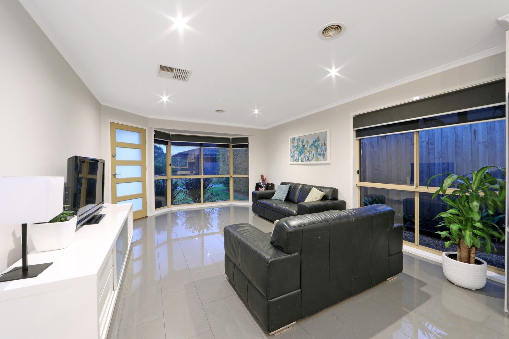 21 Magdalena Place, Rowville, VIC 3178, Rowville - Thumbnail 2