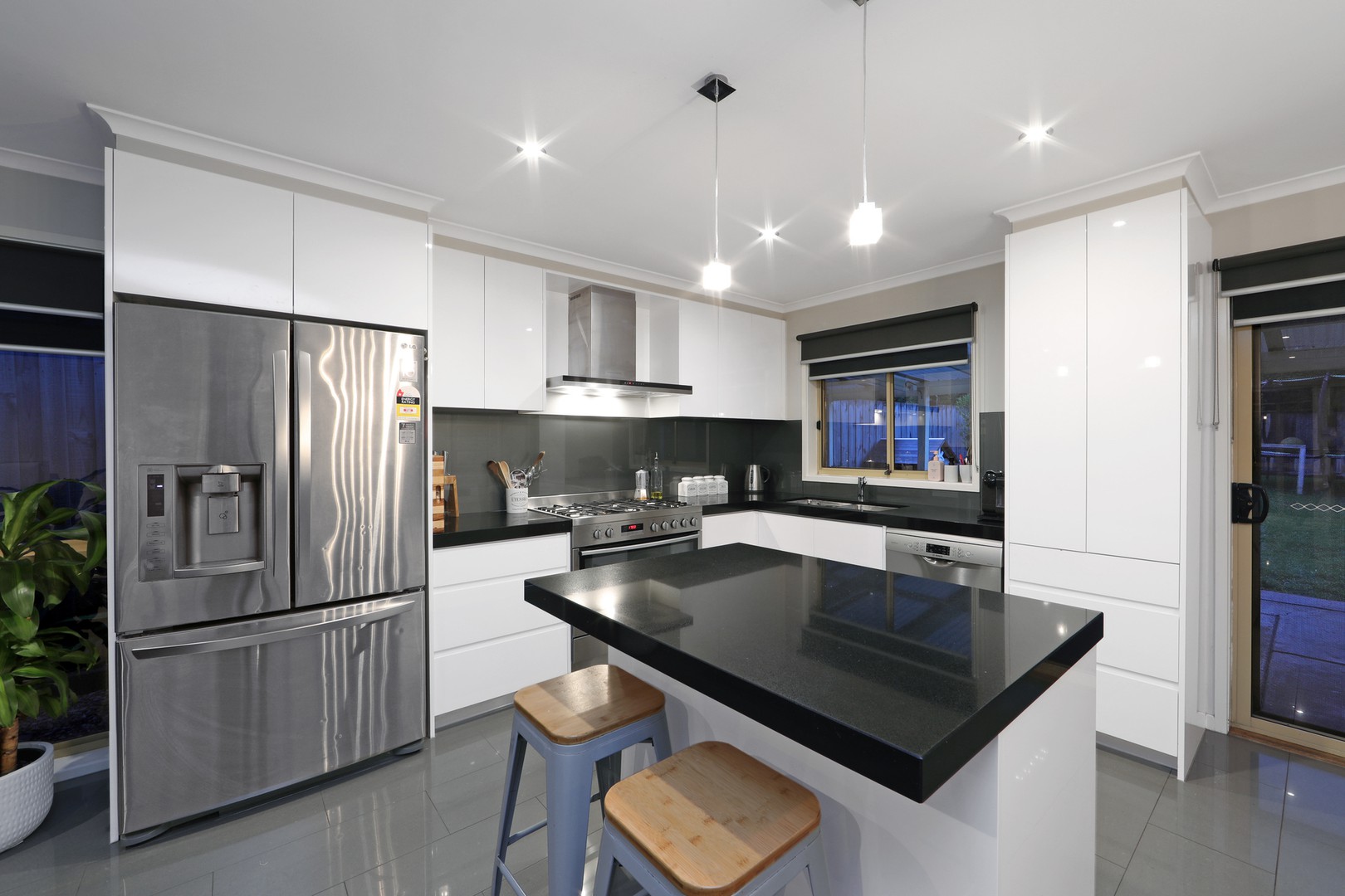 21 Magdalena Place, Rowville, VIC 3178, Rowville - Thumbnail 3