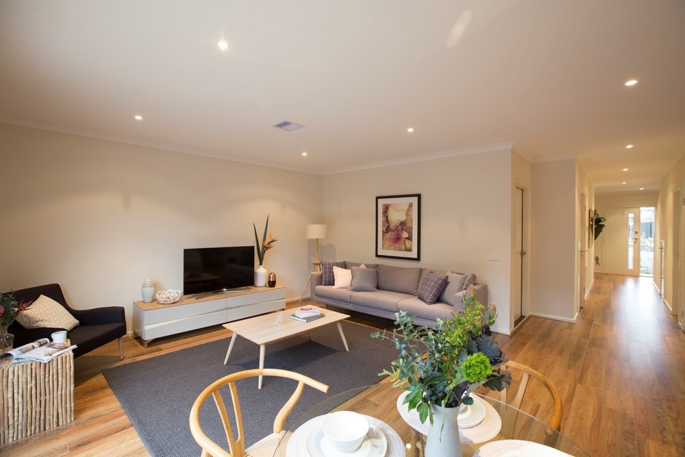 21 Marwedel Avenue, Clyde North, VIC 3978, Clyde North - Thumbnail 2