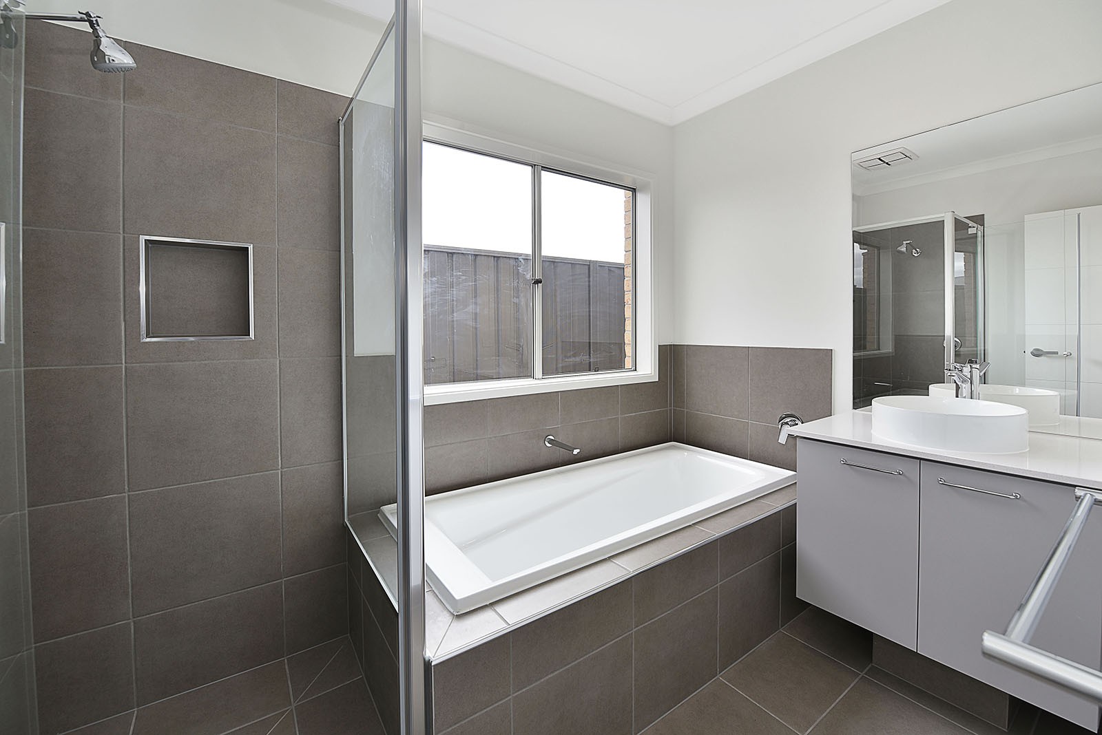 21 Mervyn Drive, Greenvale, VIC 3059, Greenvale - Thumbnail 4
