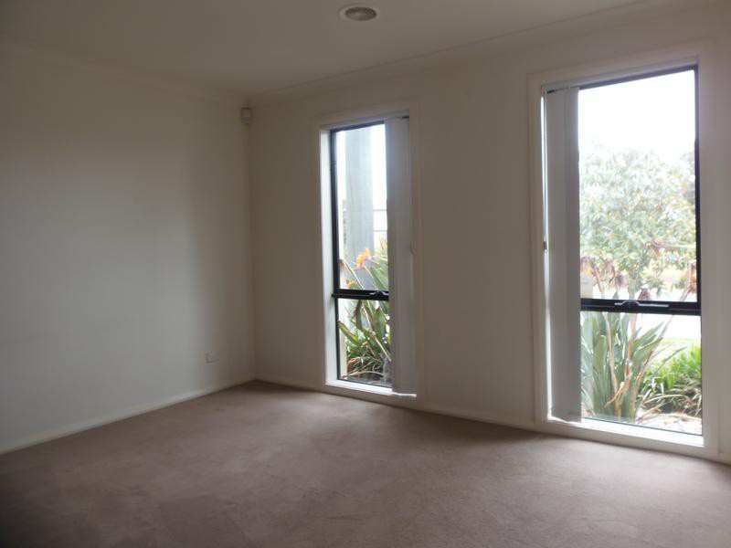 21 Mimosa WayBurnside Heights, VIC 3023  - Leased, Burnside Heights - Thumbnail 7