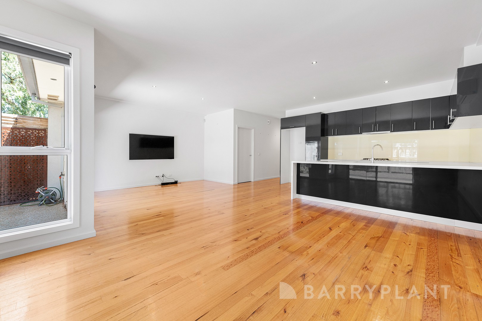 21 Newcastle Street, Yarraville, VIC 3013, Yarraville - Thumbnail 3