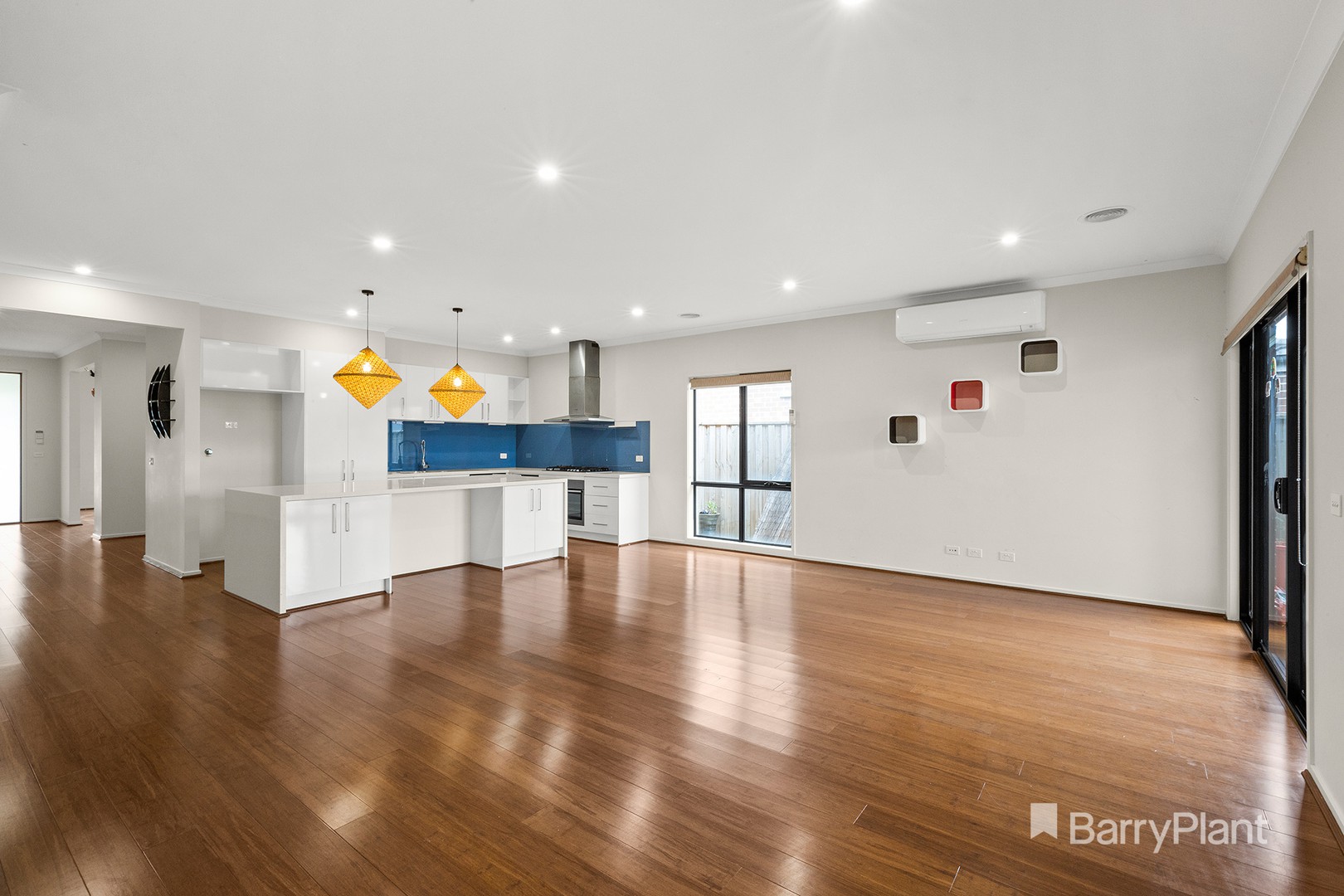 21 Nixon Drive, Berwick, VIC 3806 - Thumbnail 1 - 14/01/2025