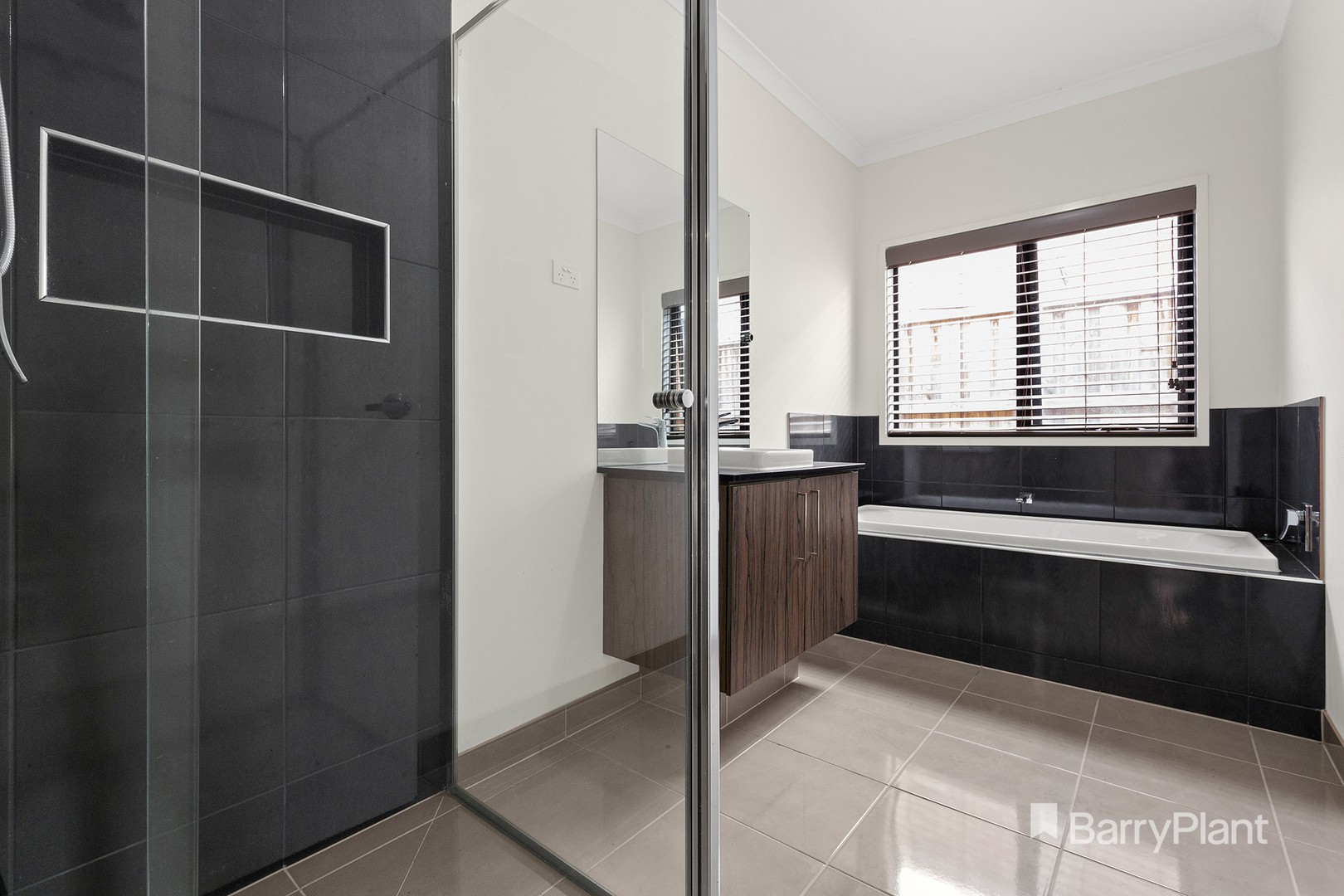 21 Nixon Drive, Berwick, VIC 3806, Berwick - Thumbnail 7