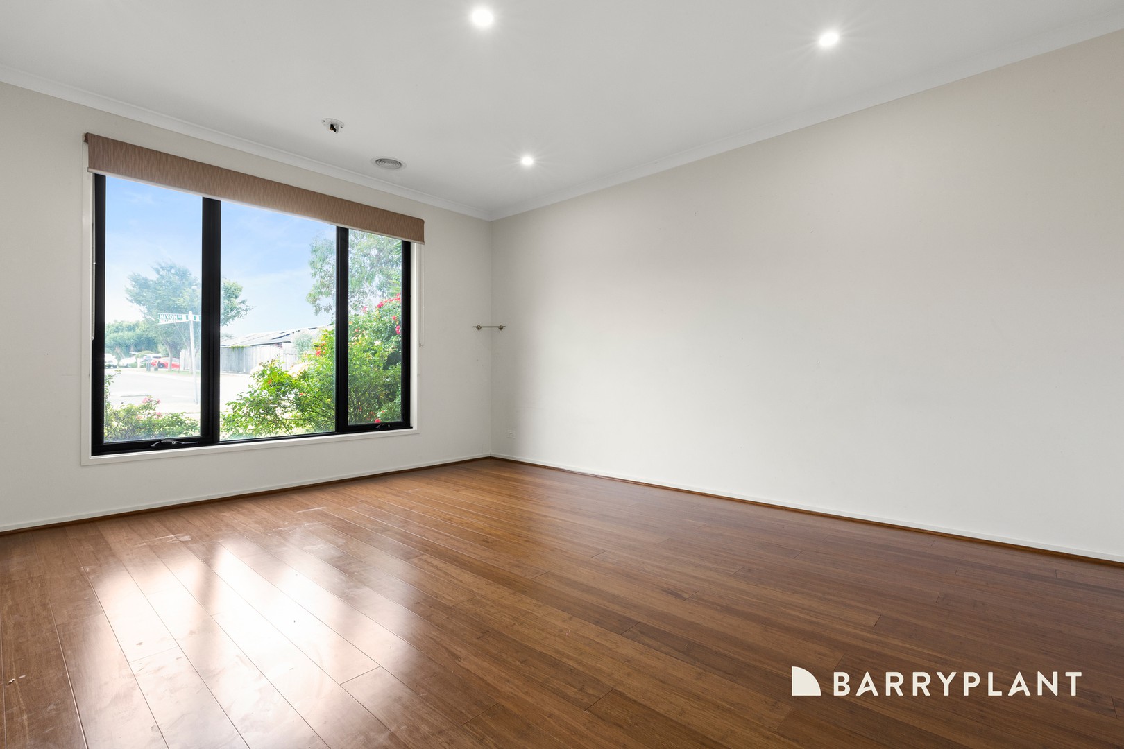 21 Nixon Drive, Berwick, VIC 3806 - Thumbnail 2 - 15/07/2026