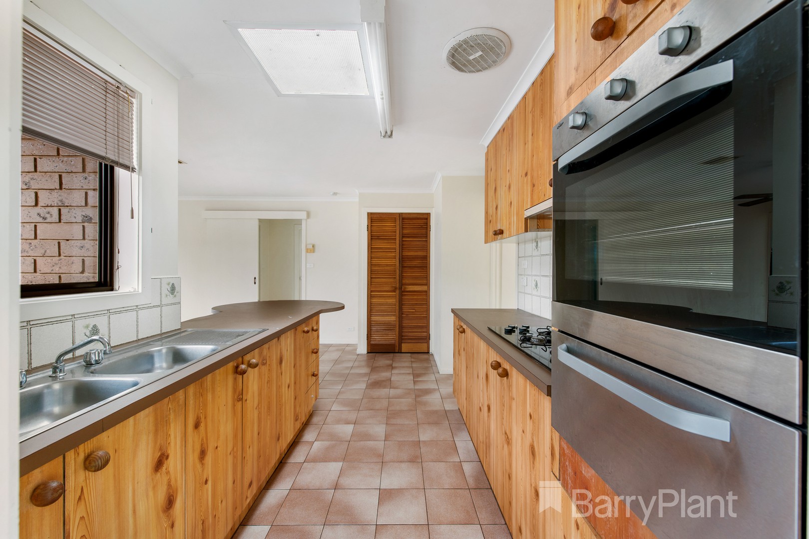 21 Oldershaw Road, Melton, VIC 3337 - Thumbnail 2 - 19/09/2021