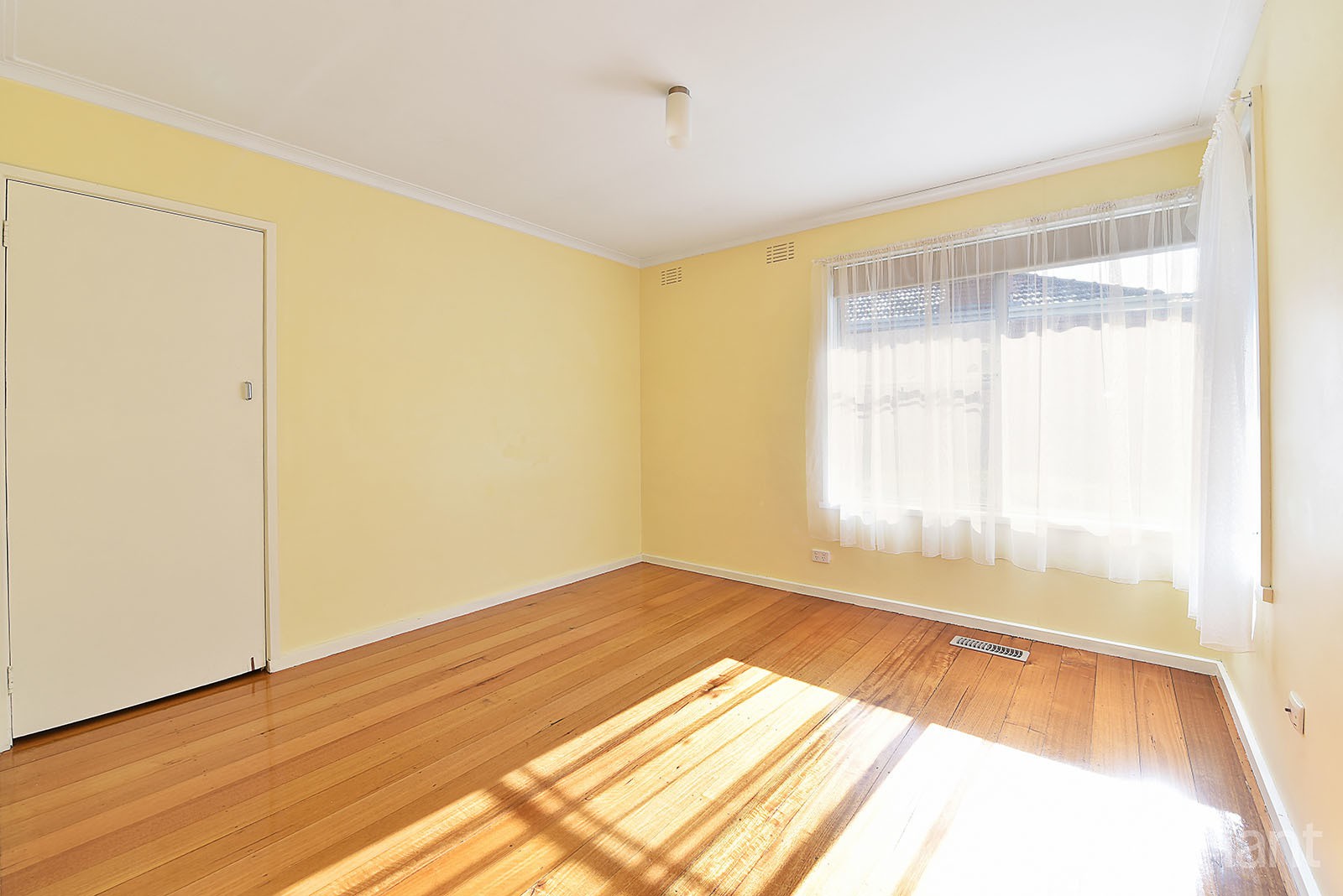 21 Pamela StreetMount Waverley, VIC 3149, Mount Waverley - Thumbnail 5