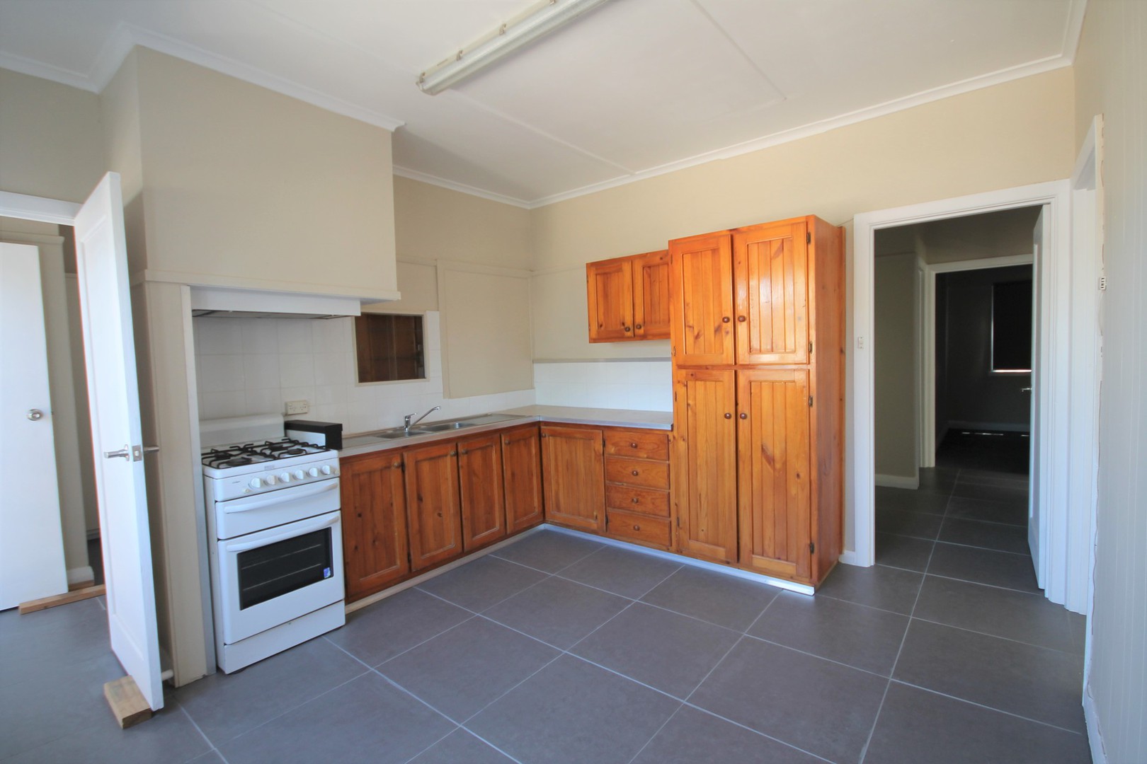 21 Paywit Street, Preston, VIC 3072, Preston - Thumbnail 2
