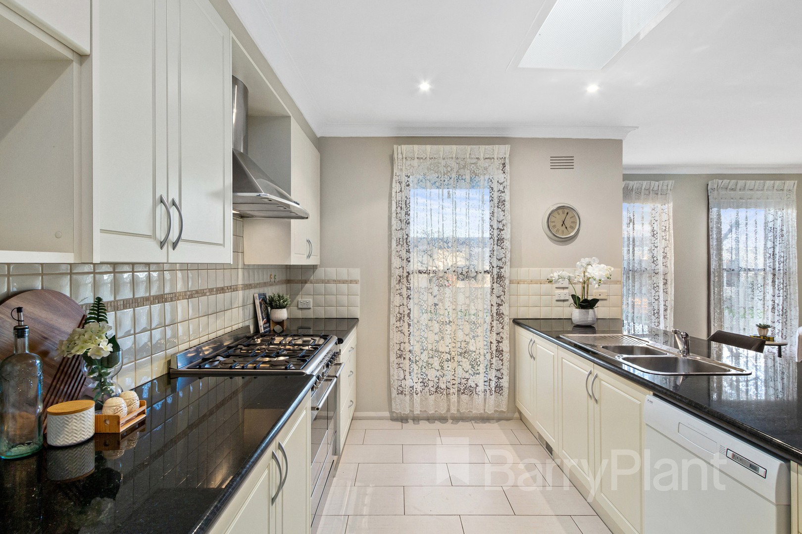21 Piccadilly Avenue, Wantirna South, VIC 3152, Wantirna South - Thumbnail 3