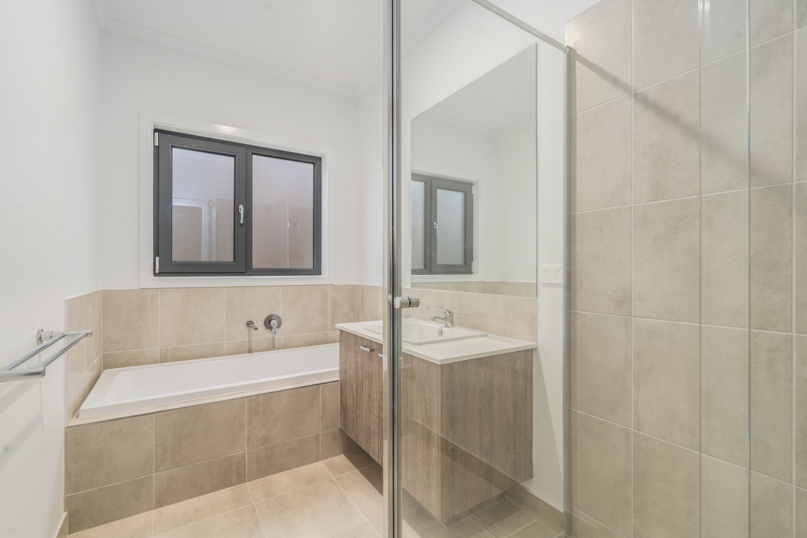 21 Pickerall Avenue, Grovedale, VIC 3216, Grovedale - Thumbnail 7