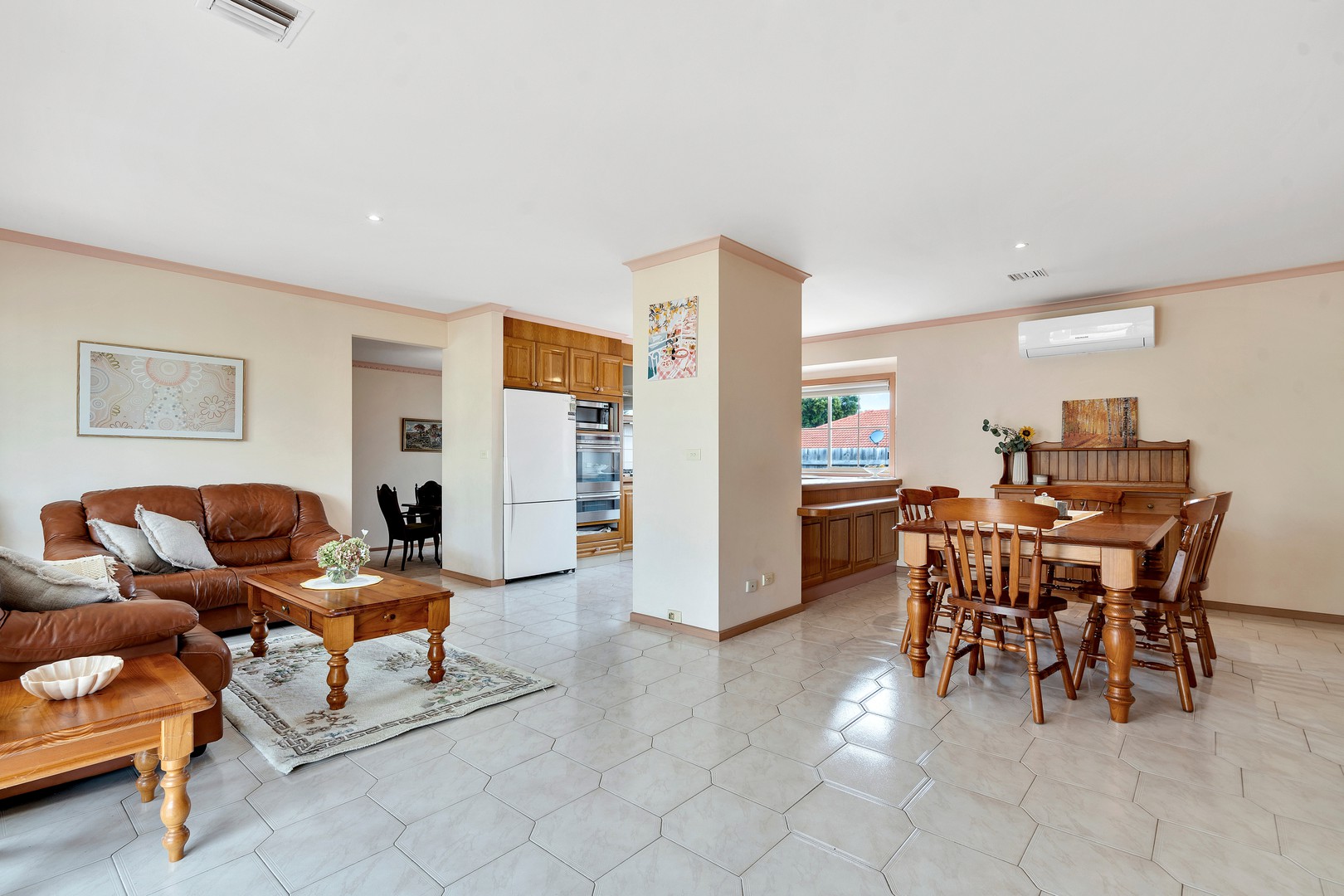 21 Pilain Crescent, Keilor Downs, VIC 3038 - Thumbnail 2 - 30/01/2025