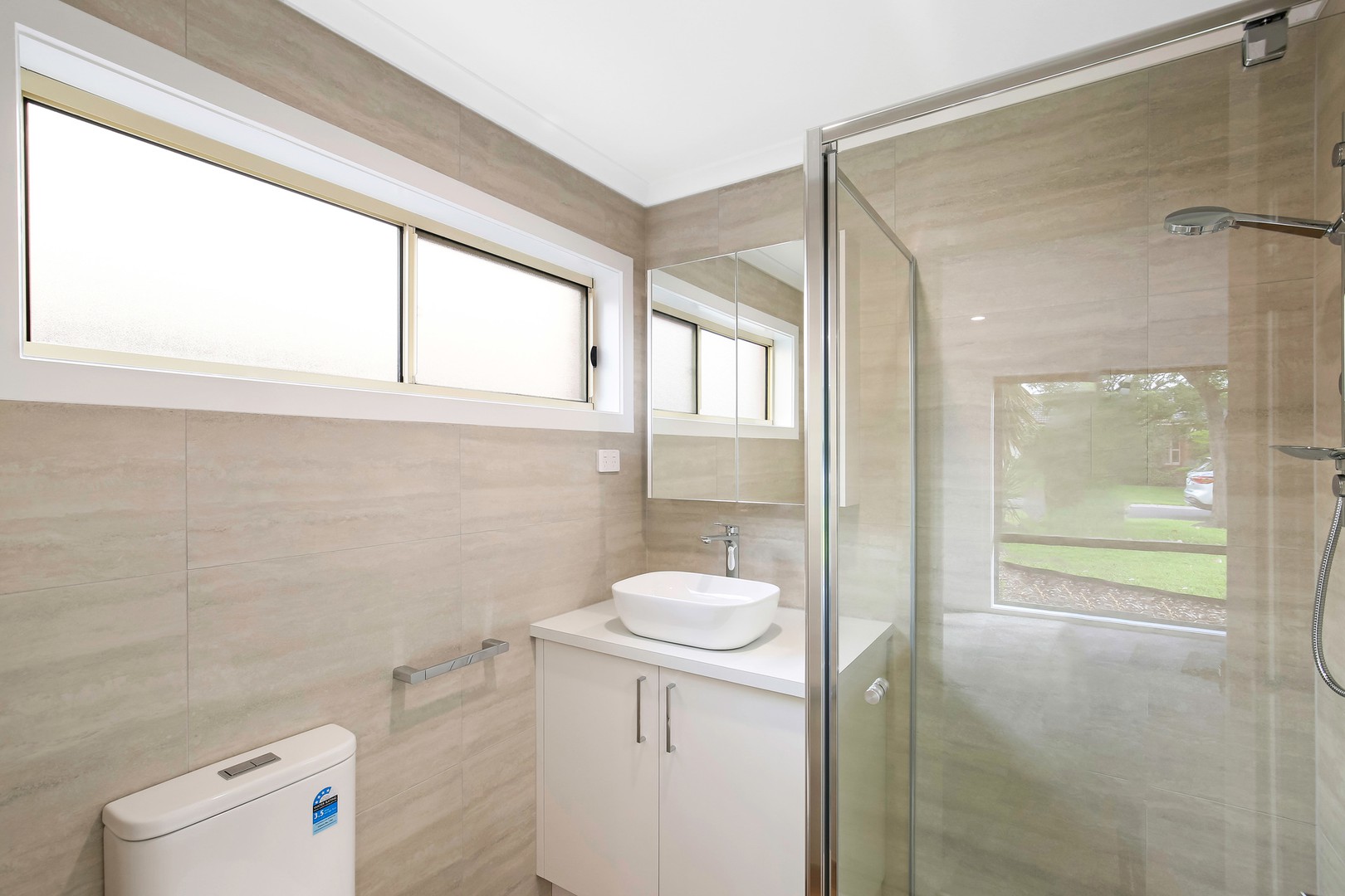 21 Pollock Drive, Mill Park, VIC 3082 - Thumbnail 2 - 12/05/2026