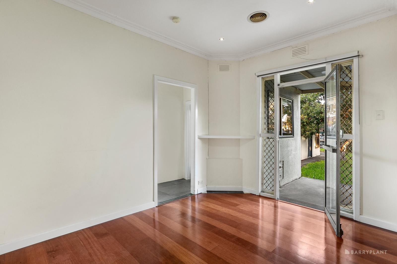 21 Poplar Crescent, Bellfield, VIC 3081, Bellfield - Thumbnail 4