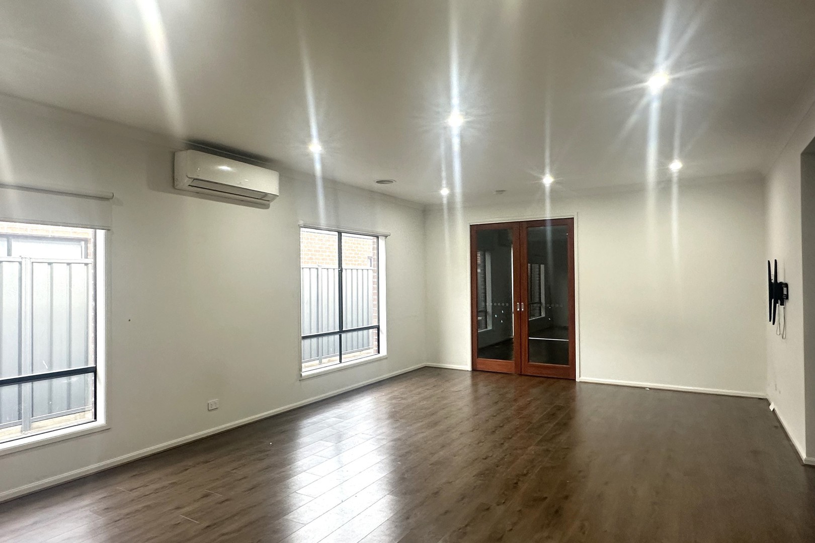 21 Radiance Street, Tarneit, VIC 3029, Tarneit - Thumbnail 2