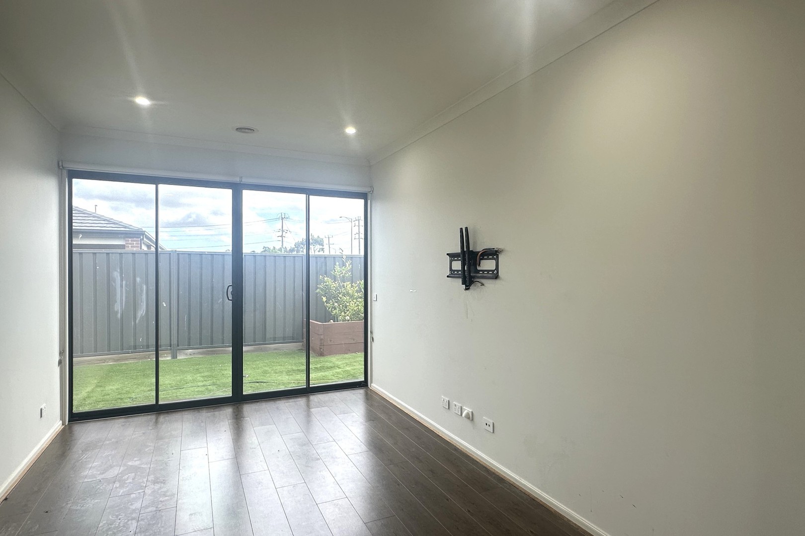 21 Radiance Street, Tarneit, VIC 3029, Tarneit - Thumbnail 4