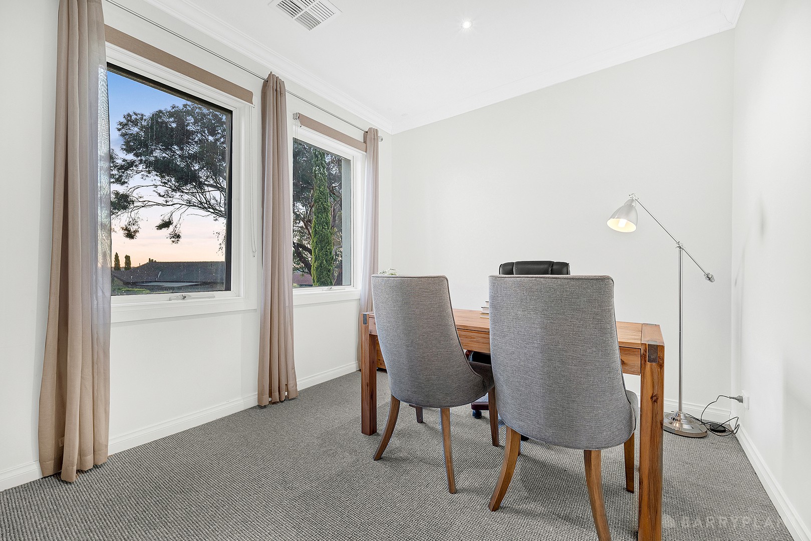 21 Regnans Avenue, Endeavour Hills, VIC 3802, Endeavour Hills - Thumbnail 4