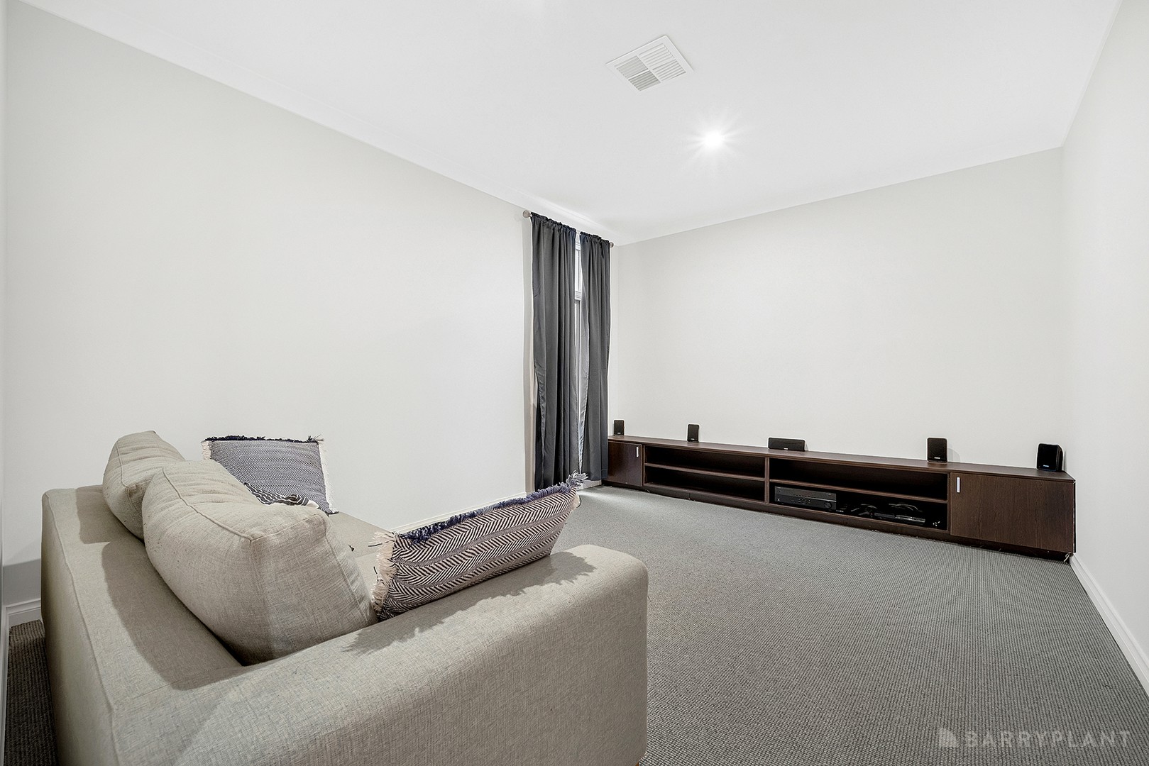 21 Regnans Avenue, Endeavour Hills, VIC 3802, Endeavour Hills - Thumbnail 6