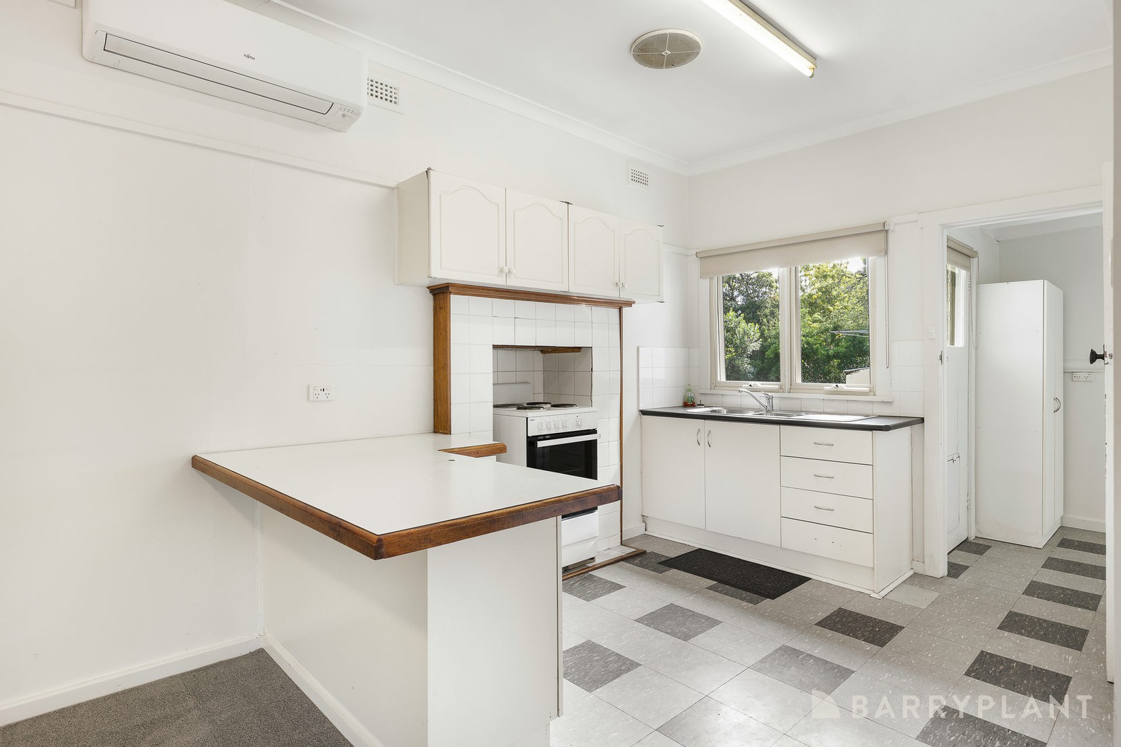 21 Ryland Avenue, Croydon, VIC 3136, Croydon - Thumbnail 4