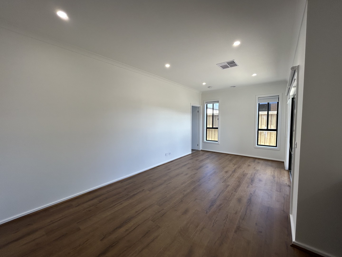 21 Sonata Street, Wyndham Vale, VIC 3024, Wyndham Vale - Thumbnail 2