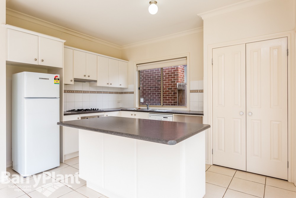 21 South Hampton Drive, Point Cook, VIC 3030, Point Cook - Thumbnail 3