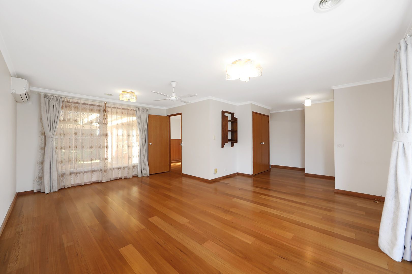 21 Spruce Drive, Rowville, VIC 3178, Rowville - Thumbnail 2